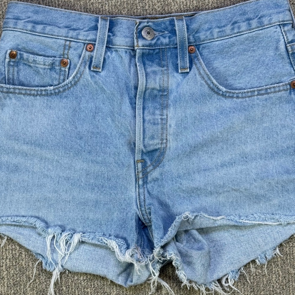 Levi's 501 High Rise Cutoff Denim Shorts‎ W26 Button Fly Frayed Hem